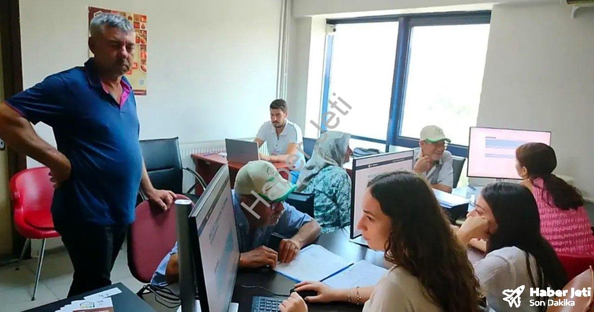 "Söke Ovası'nda Tarımsal Veri Devrimi: Genel Sayım Yüzde 90'a Ulaştı" başlıklı haber için fotorealis